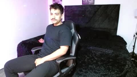 Ian Davis online show from 03/23/26, 01:15