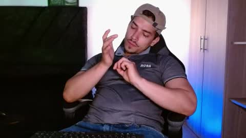 Ian Davis online show from 04/16/26, 01:50