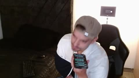 Ian Davis online show from 04/20/26, 04:21