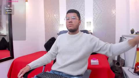 Snapshot of ian_tomson chatting on 10/27/25, 11:58 online show from 10/27/25, 11:58