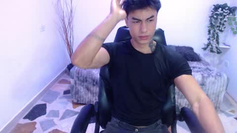 Snapshot of ian_west chatting on 02/17/26, 11:40 Ian online show from 02/17/26, 11:40