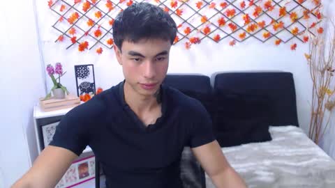 Snapshot of ian_west chatting on 02/18/26, 12:01 Ian online show from 02/18/26, 12:01