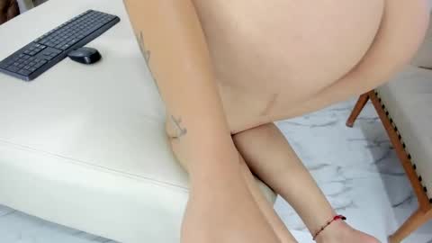 iana_mei online show from 01/15/26, 03:27