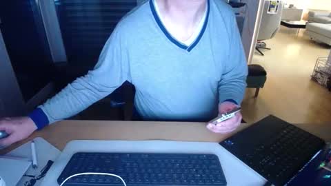 iandy12 online show from 04/08/26, 10:43