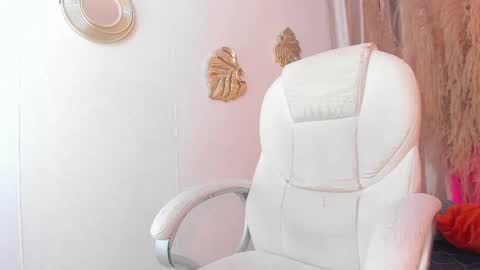 ian  online show from 09/11/25, 02:55