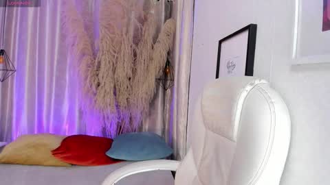 ian  online show from 09/24/25, 02:48