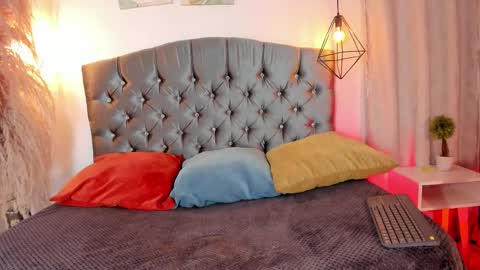 ian  online show from 10/26/25, 02:39