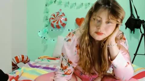 Snapshot of iansofy27 chatting on 01/27/25, 11:11 ansifia online show from 01/27/25, 11:11