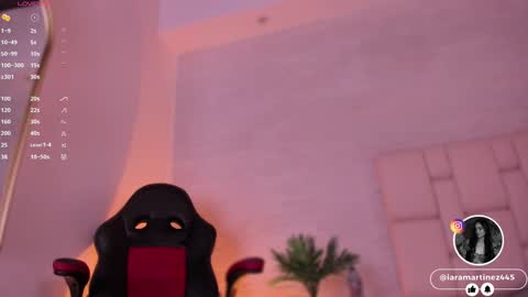 I A R A   online show from 12/30/24, 03:46