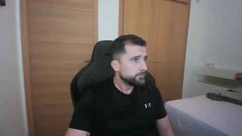 Snapshot of iberian_macho chatting on 10/20/25, 08:59 iberian_macho online show from 10/20/25, 08:59