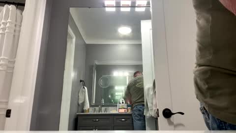 Snapshot of icanmakeyousquirt69 chatting on 03/31/26, 05:41 icanmakeyousquirt69 online show from 03/31/26, 05:41