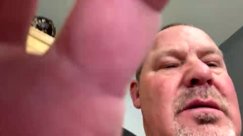 Snapshot of icanmakeyousquirt69 chatting on 04/19/26, 08:00 icanmakeyousquirt69 online show from 04/19/26, 08:00