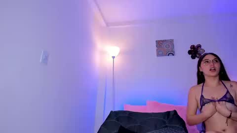 ice online show from 09/12/25, 01:22