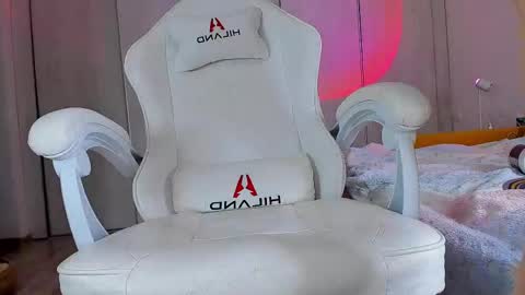 Nana online show from 02/19/25, 04:44