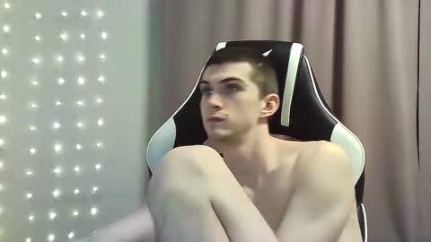 MAX online show from 01/27/25, 05:48