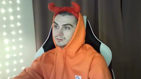 MAX online show from 02/07/25, 03:19