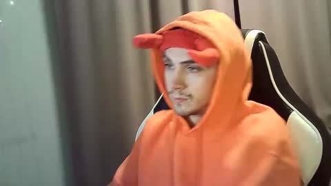 MAX online show from 02/09/25, 02:07