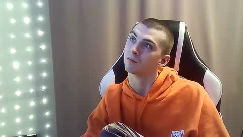 MAX online show from 02/12/25, 06:19