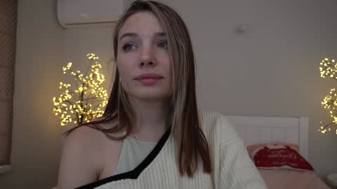 Snapshot of icedanielles chatting on 02/03/25, 11:53 Danielle online show from 02/03/25, 11:53