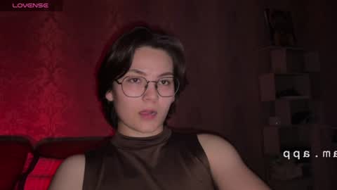 Snapshot of iceeheart chatting on 07/04/26, 08:37 Ksenia online show from 07/04/26, 08:37