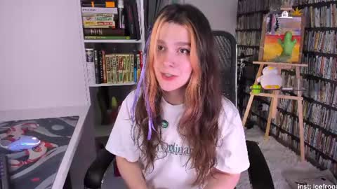 Julia online show from 06/17/26, 07:59