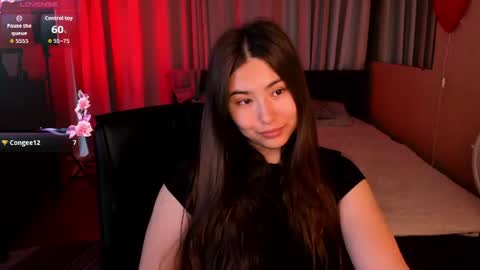 Snapshot of iceicebabe_ chatting on 06/24/26, 01:15 Aiza online show from 06/24/26, 01:15