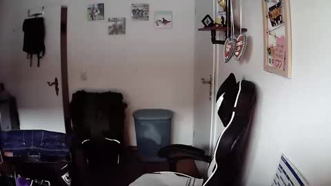 iceoli123 online show from 02/16/26, 04:25