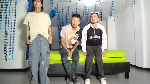 Snapshot of icevermilk chatting on 02/24/25, 12:37 THOMAS AND DAMIAND online show from 02/24/25, 12:37