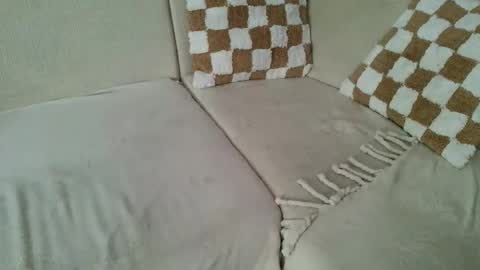 Snapshot of ich_hh chatting on 10/31/25, 08:59 SnowTiger online show from 10/31/25, 08:59