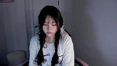 Hitomi   online show from 10/26/25, 07:31