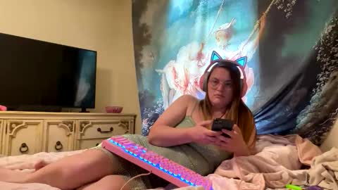 Snapshot of ickybratt chatting on 01/18/26, 04:33 ickybratt online show from 01/18/26, 04:33