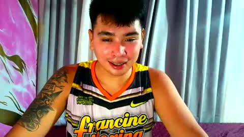 iconic_vince online show from 10/22/25, 12:27