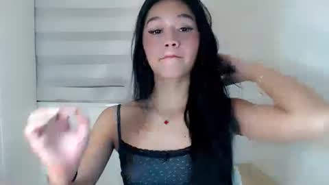 icy_19 online show from 01/16/25, 08:36