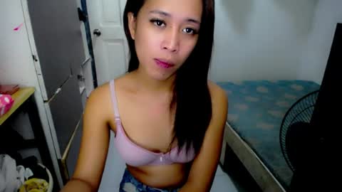 Snapshot of icy_heartxoxox chatting on 07/06/26, 02:03 Heart online show from 07/06/26, 02:03