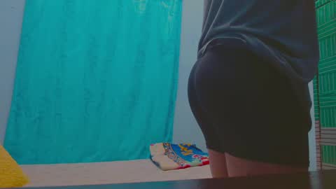 Snapshot of icyestic chatting on 01/07/25, 02:30 bryan online show from 01/07/25, 02:30