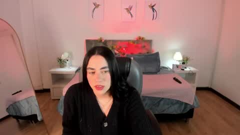 Snapshot of icysweetcam chatting on 05/12/26, 10:45 Icy online show from 05/12/26, 10:45