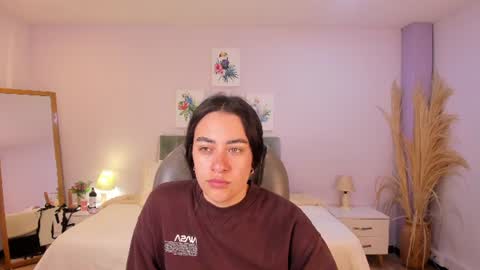 Snapshot of icysweetcam chatting on 06/12/26, 11:53 Icy online show from 06/12/26, 11:53