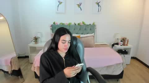 Snapshot of icysweetcam chatting on 07/18/26, 11:47 Icy online show from 07/18/26, 11:47