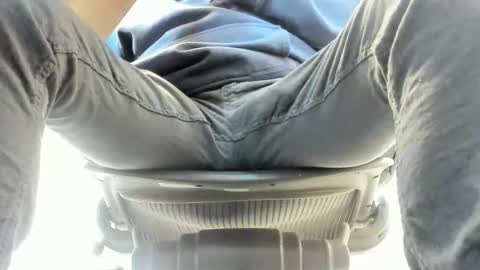 idfunguy2023 online show from 11/02/25, 11:18