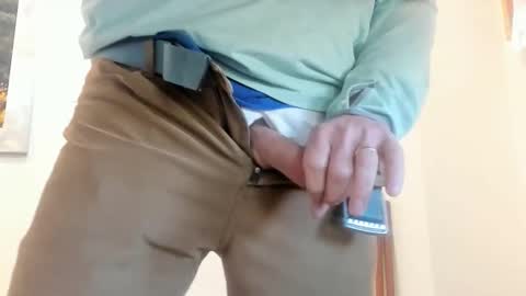 idfunguy2023 online show from 02/27/26, 08:09