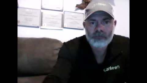 idkwhyidothis348732 online show from 01/30/25, 11:33