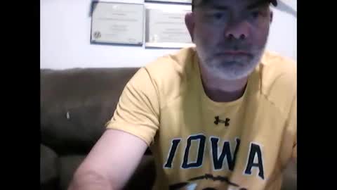 idkwhyidothis348732 online show from 02/14/25, 12:14