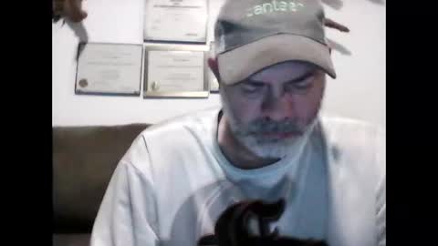 idkwhyidothis348732 online show from 02/24/25, 11:54