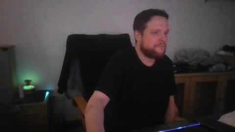 Snapshot of igaveyoupower chatting on 02/04/26, 10:32 igaveyoupower online show from 02/04/26, 10:32