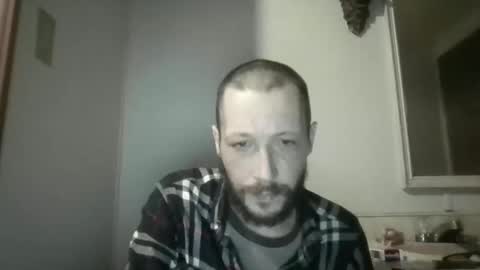 Snapshot of iggy617 chatting on 06/11/26, 01:49 iggy617 online show from 06/11/26, 01:49