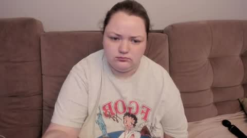 Snapshot of ihaveasecret_ chatting on 07/08/26, 04:39 Alice online show from 07/08/26, 04:39
