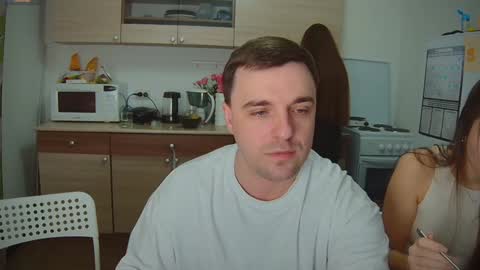 Julia and Mira online show from 02/02/25, 05:48