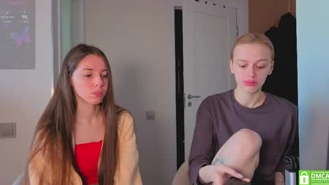 Julia and Mira online show from 04/06/26, 06:14