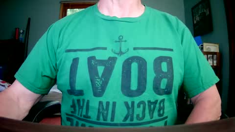 Snapshot of il_undercover chatting on 06/21/26, 11:24 il_undercover online show from 06/21/26, 11:24