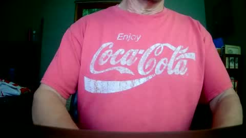 Snapshot of il_undercover chatting on 06/24/26, 10:47 il_undercover online show from 06/24/26, 10:47